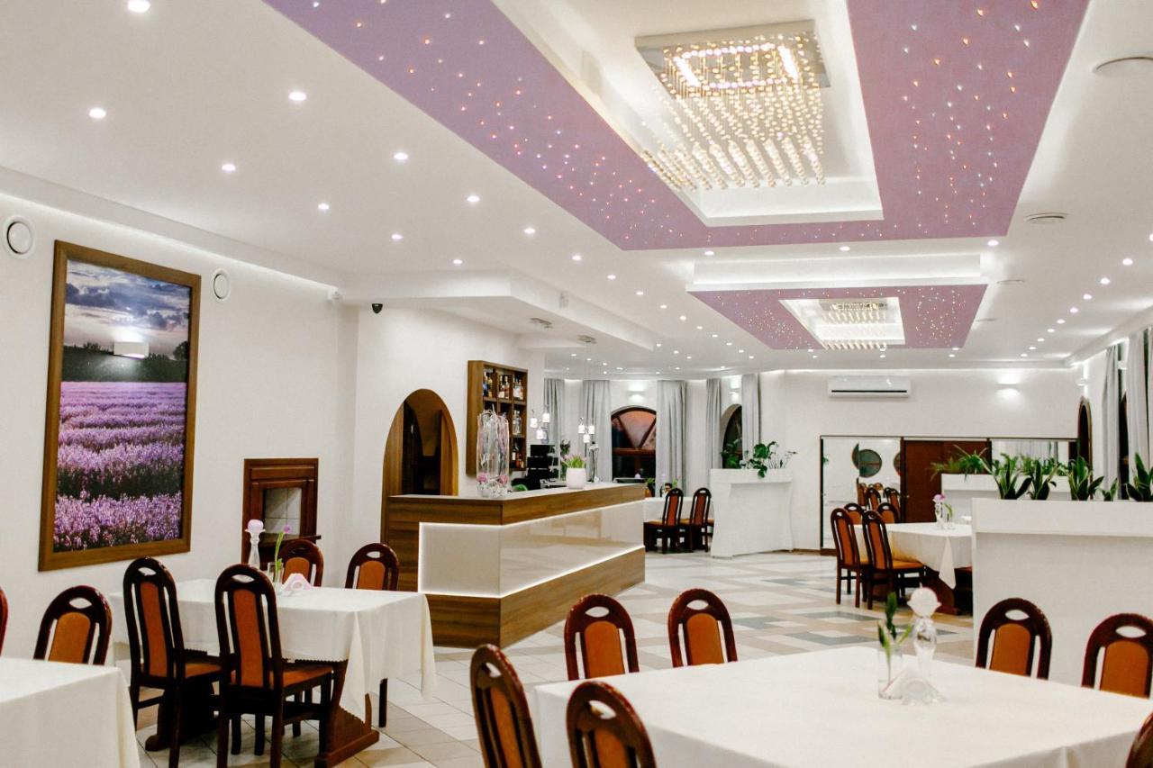 Hotel Lawendowy Ogrod Brzeg Exteriér fotografie