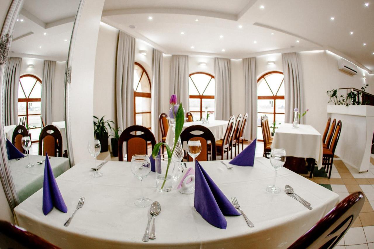 Hotel Lawendowy Ogrod Brzeg Exteriér fotografie